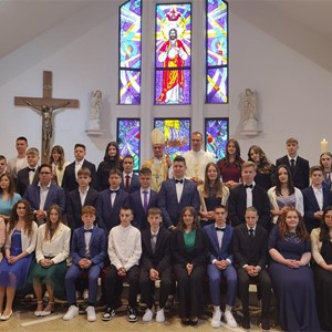 Nadbiskup Kutleša podijelio sakrament potvrde krizmanicima u Domaslovcu